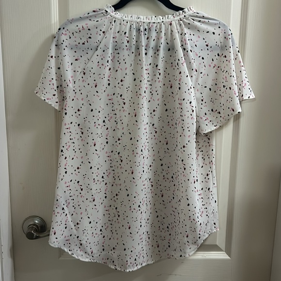Apt. 9 short sleeve blouse, size large - Picture 2 of 2